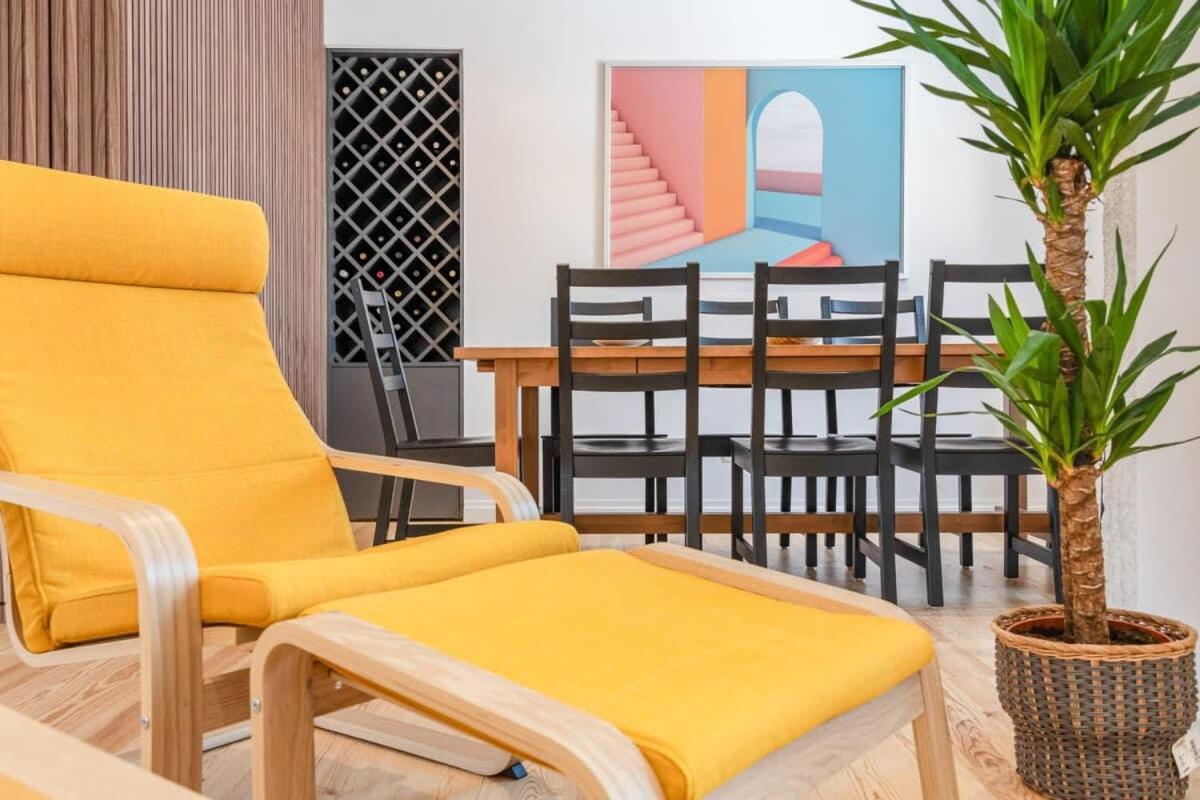 Cozy Coastal Getaway 3Br Apartment In 埃斯托利尔 外观 照片